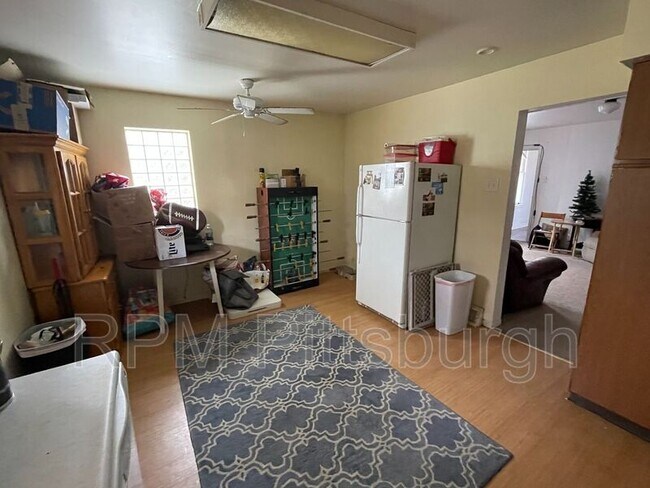 Building Photo - 216 Kearsarge St