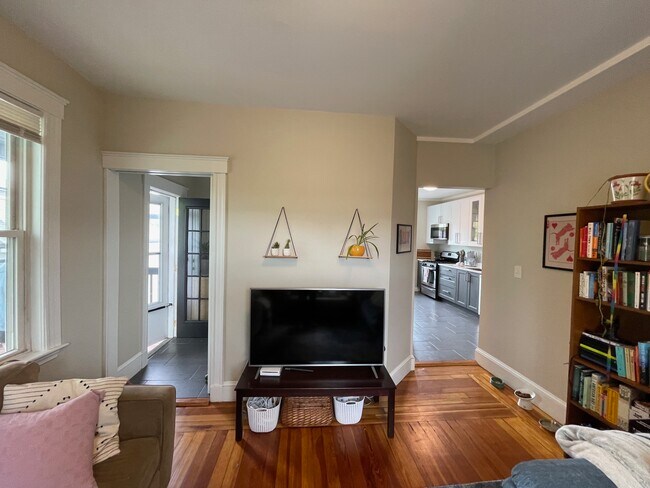 Building Photo - 230 Allston St