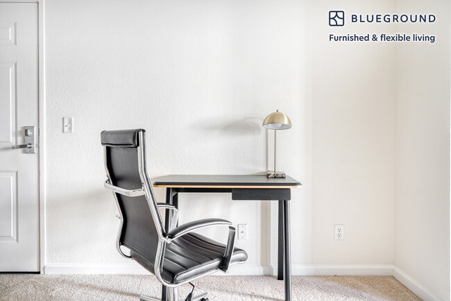 Foto del edificio - 1220 N Fair Oaks Ave