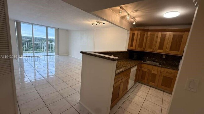 Foto del edificio - 16740 NE 9th Ave