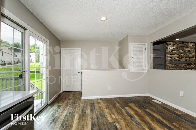 Building Photo - 2940 Royal Gorge Ct