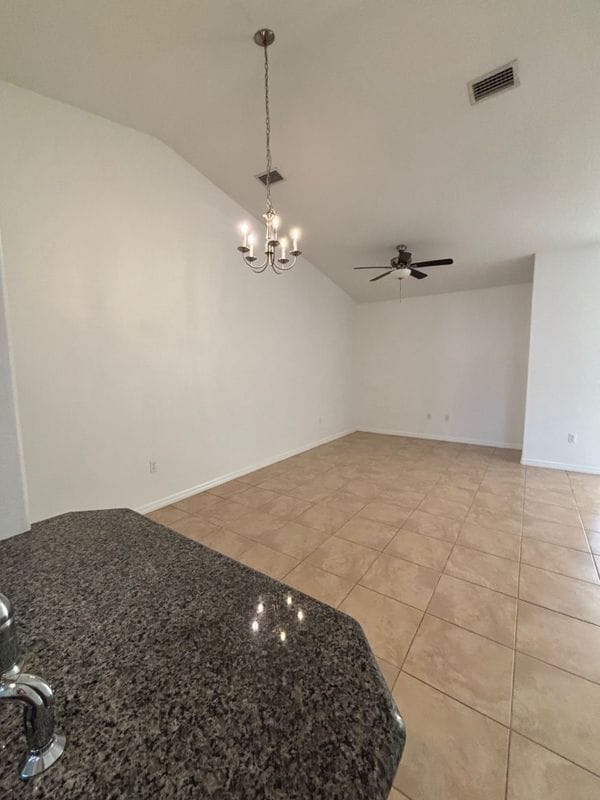 Foto del edificio - 21 Wood Arbor Ln