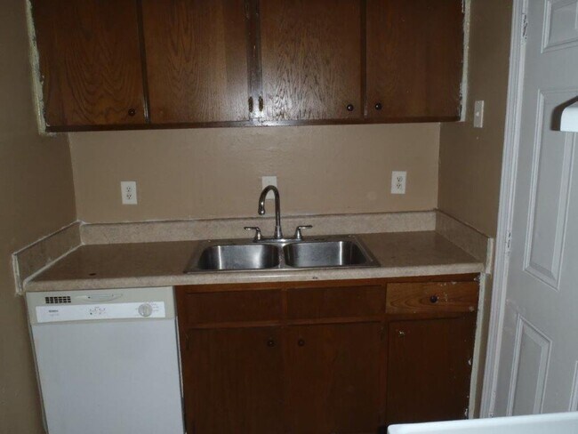Foto del edificio - Awesome Duplex For Rent COMING SOON!