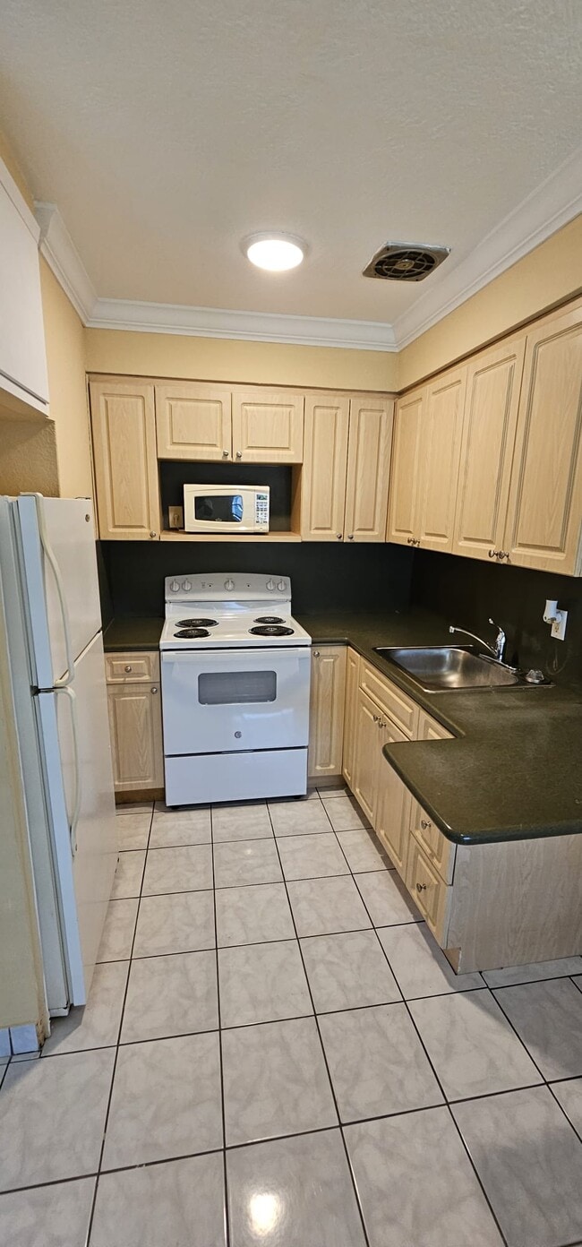 Foto del edificio - 2211 Lincoln St