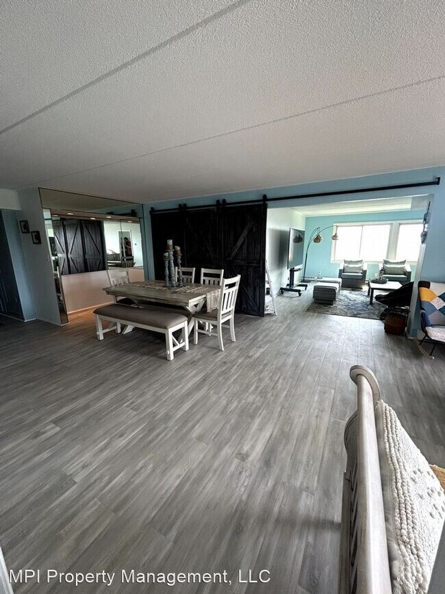 Foto del edificio - 2 br, 2 bath House - 111 11TH ST  UNIT 5AS