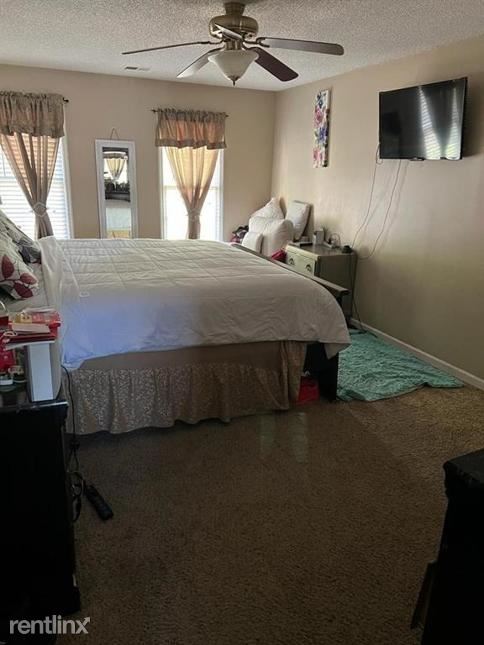 Building Photo - 5 br, 2 bath House - 1322 R Glen Iris Court