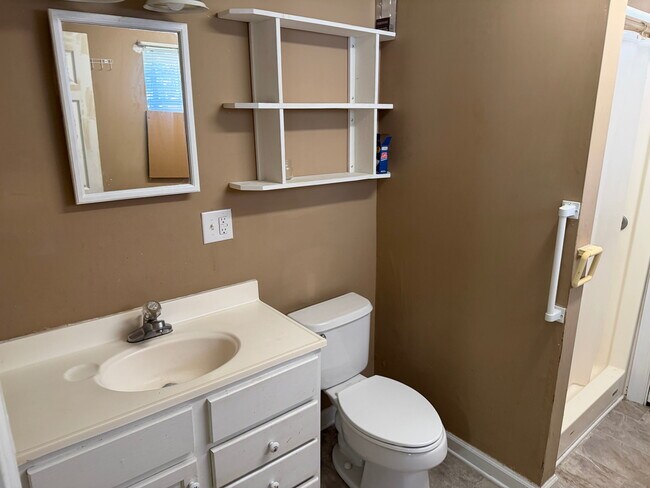 Foto del edificio - 2414 Poplar St