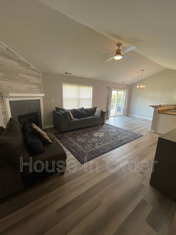 Foto del edificio - 33 Woodcreek Cir