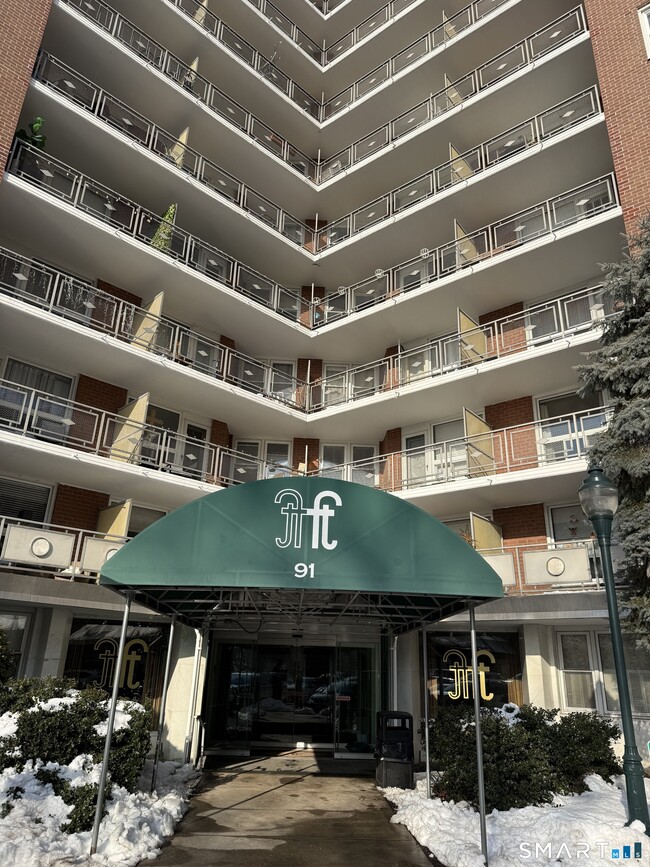 Building Photo - 91 Strawberry Hill Ave