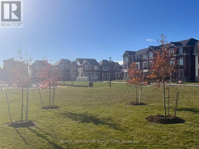 Photo du bâtiment - 3028 Merrick Rd