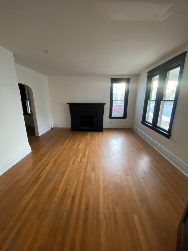 Foto del edificio - 18 W Coover St