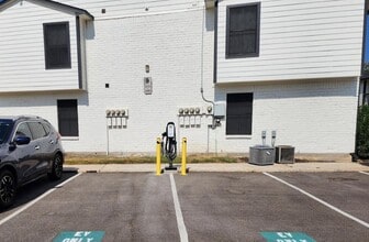 Building Photo - Cali Crossing Apartments