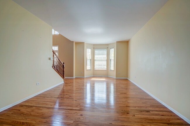 Building Photo - 860 Spring Creek Cir