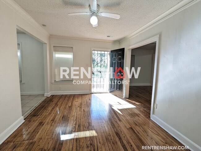 Building Photo - Frayser Property - 4 Bedroom / 2 Bath - Ov...