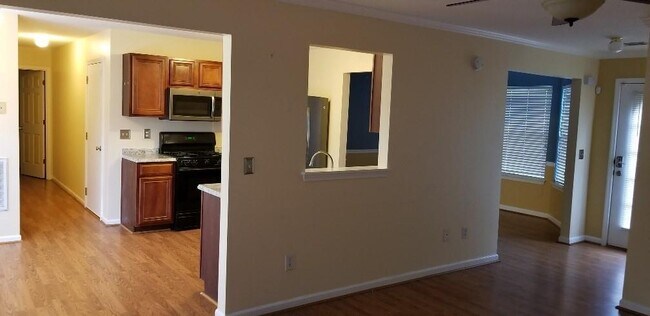 Foto del edificio - 3666 Sugar Maple St