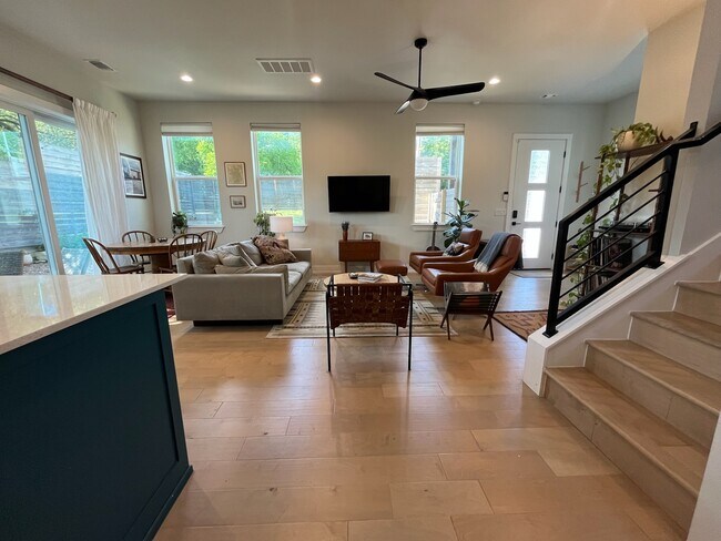 Foto del edificio - 3507 Oak Springs Dr