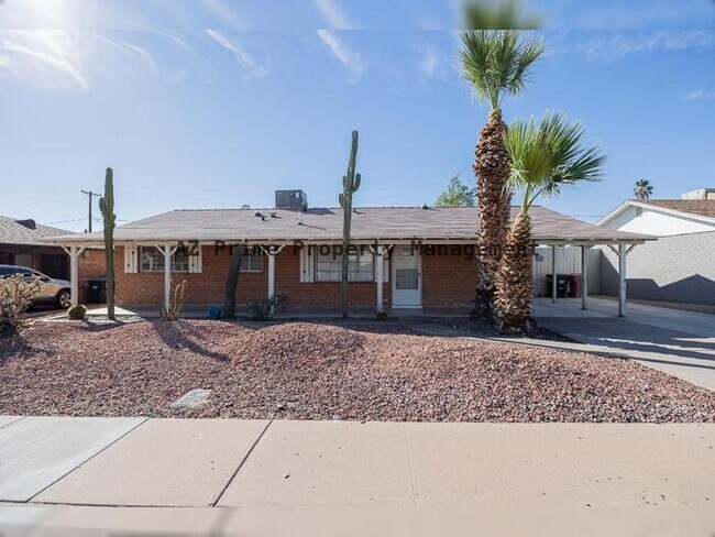 Foto del edificio - 7253 E Palm Ln