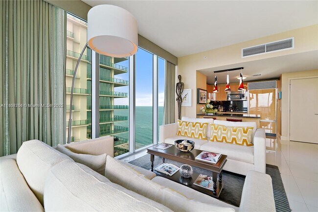 Foto del edificio - 6899 Collins Ave
