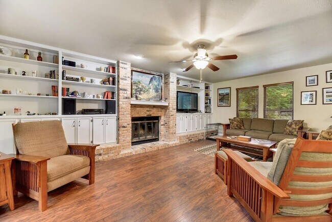 Foto del edificio - 11313 Menodora Dr