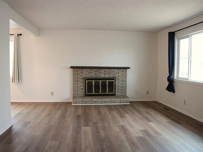 Foto del edificio - 624 2nd St