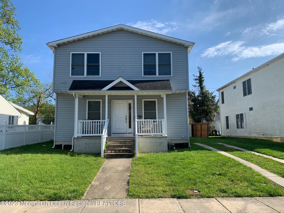 Primary Photo - 106 Poplar Ave