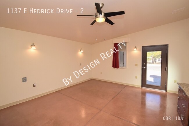 Building Photo - 1137 E Hedrick Dr