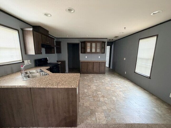 Foto del edificio - 76 E U.S. Hwy 6