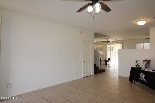 Foto del edificio - 14334 W Avalon Dr