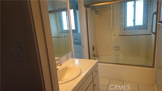 Foto del edificio - 22619 Nadine Cir