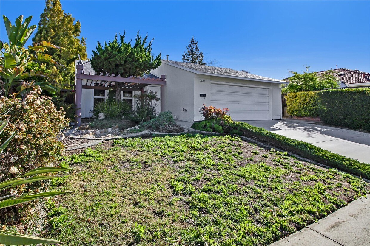 Foto principal - 2079 Camperdown Way