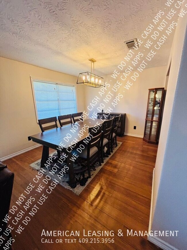 Foto del edificio - 1385 Howell St