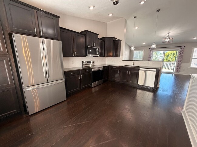 Building Photo - 1627 Hamlet Dr