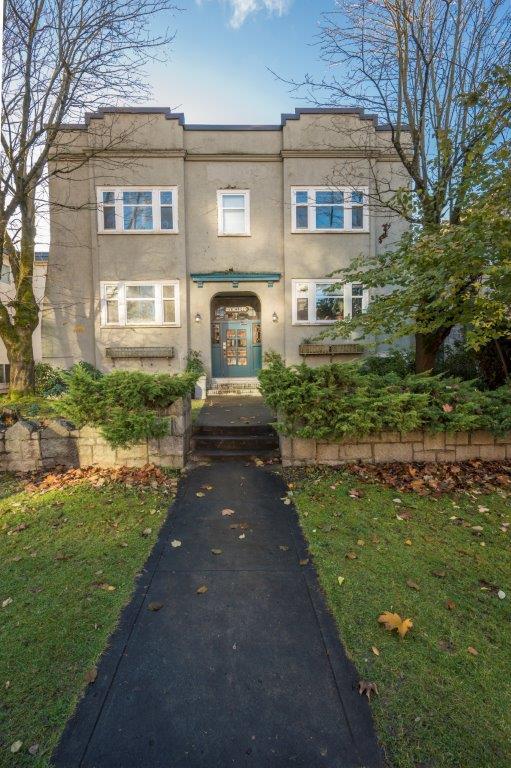 Primary Photo - 1086 W 10th Ave