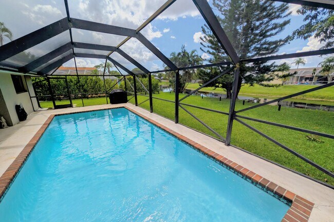 Foto del edificio - 13471 Barberry Dr