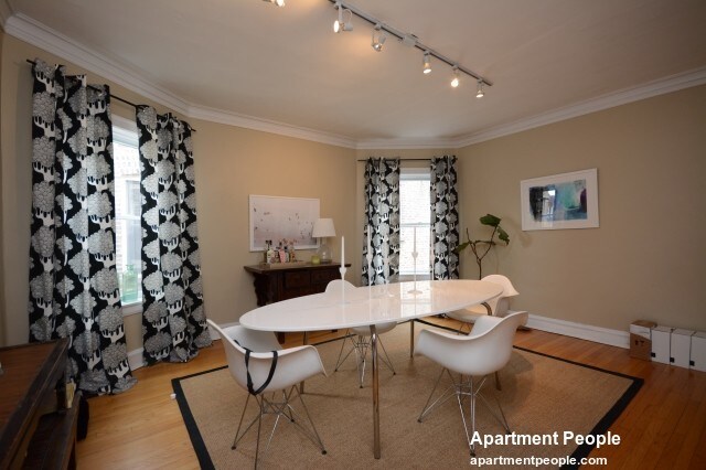 Foto del edificio - 4942 N Washtenaw Ave