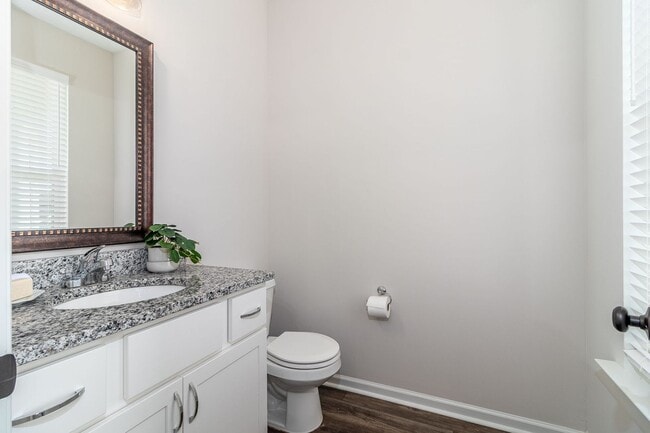 Building Photo - ? Welcome to Your Dream Home! ?