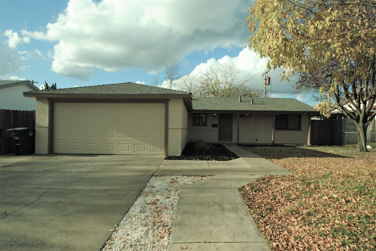 Primary Photo - 3012 Mills Park Dr