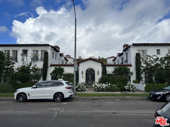 Foto del edificio - 1055 Orange Grv Ave