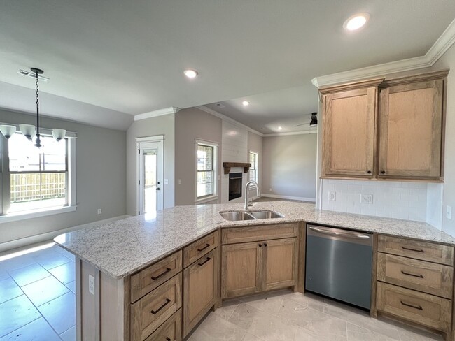 Building Photo - Single-Family Home- Beautiful Wellington Plan