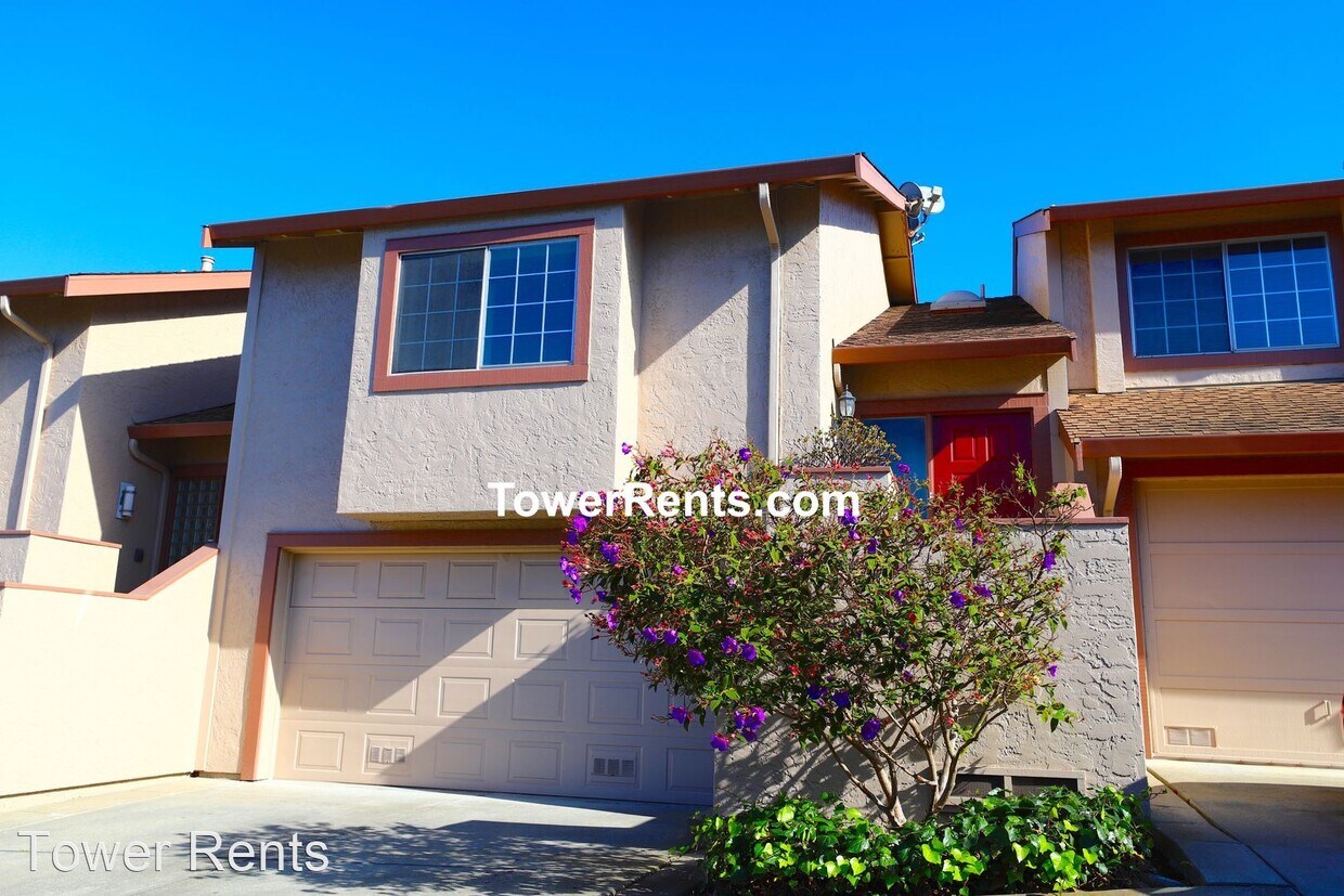 Foto principal - 3 br, 2.5 bath House - 25 Silverview Dr