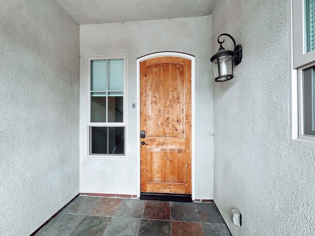 Foto del edificio - Gorgeous Custom Home in Carlsbad - 1 Mile ...