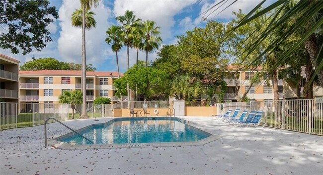 Foto del edificio - 8240 NW 24th St