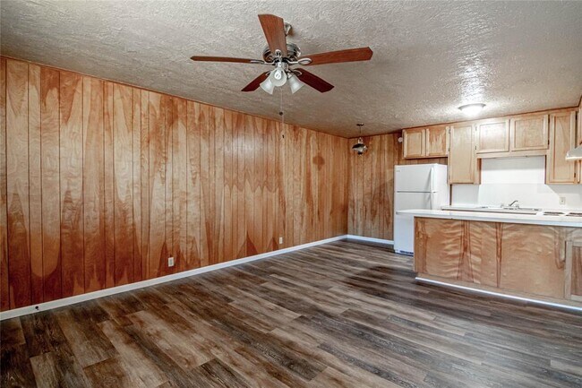 Building Photo - 120 McAdams Ln
