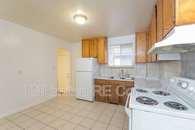 Foto del edificio - 1016 N Raleigh St