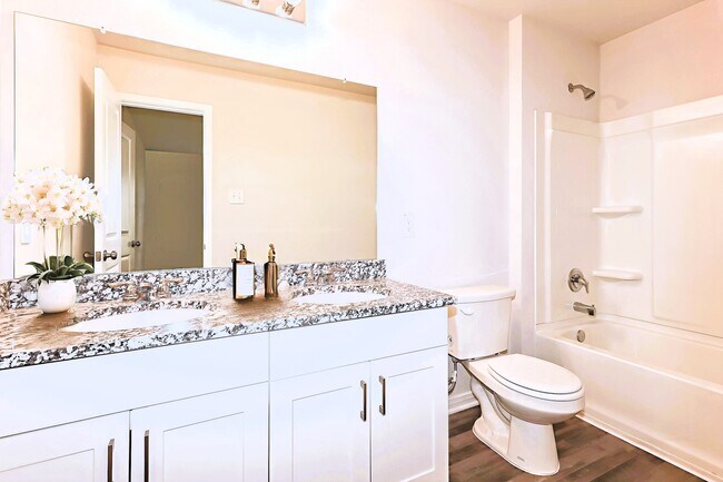 Foto del edificio - 14211 Green Wing Cir