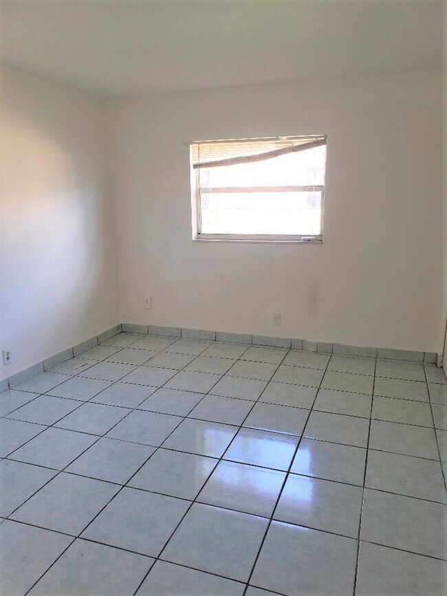 Bedroom - 3991 NW 30th Ter