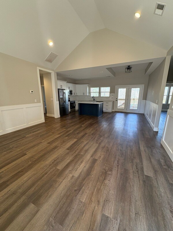 Building Photo - 208 Anchor Rd