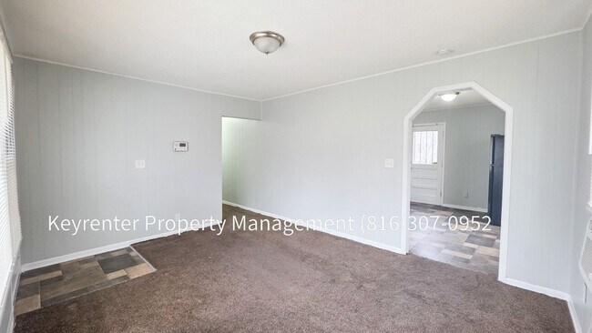 Foto del edificio - 3 Bed 1 Bath ready to rent!