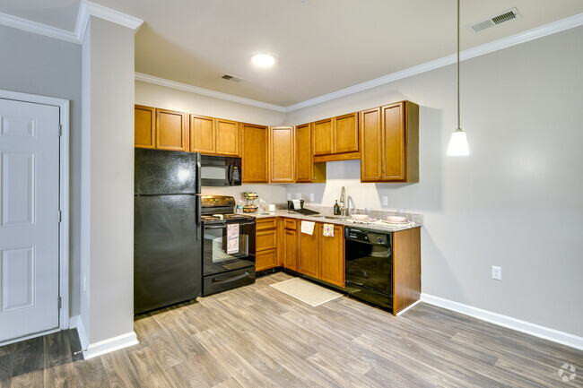 2BR, 2BA - 1,055SF - Kitchen - Palisades at Ballentine