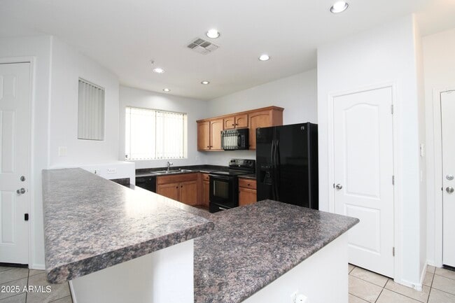 Building Photo - 8147 W Lynwood St